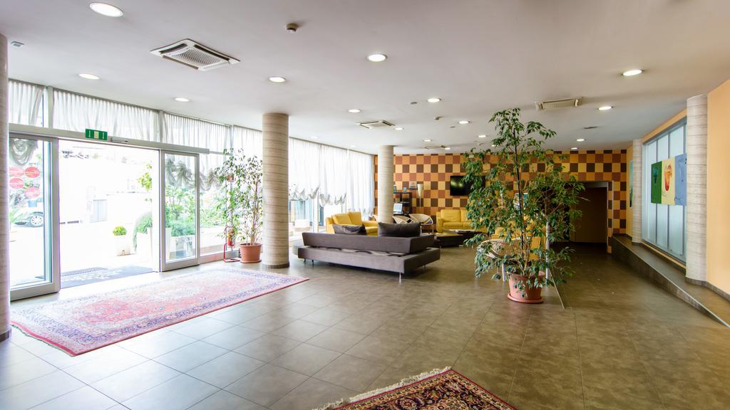 Hotel Concorde Camerano Exterior photo